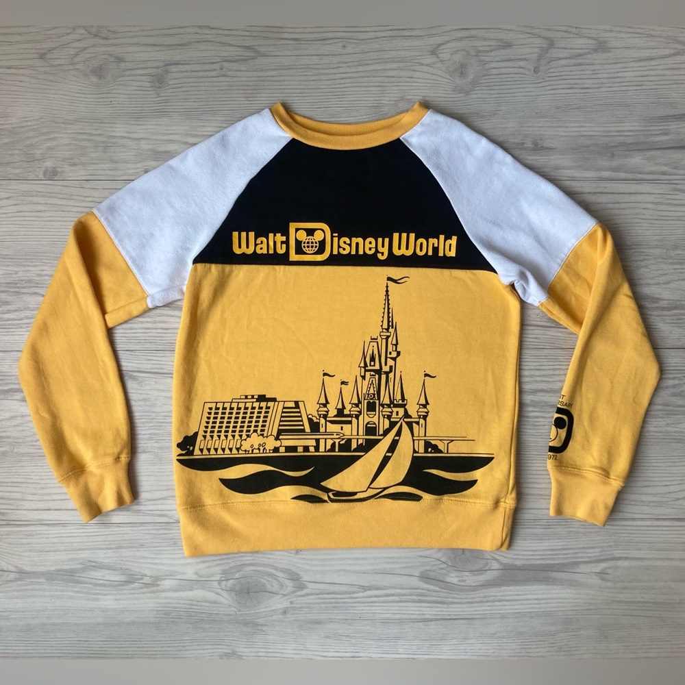 Walt Disney World Vault Collection 1st Anniversary Sweatshirt XS vintage